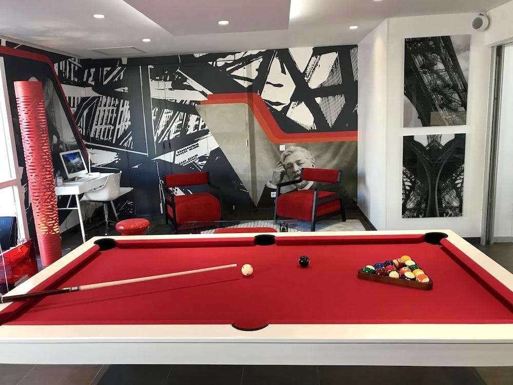 Hotel Kyriad Centre - Parc Des Expositions 3*