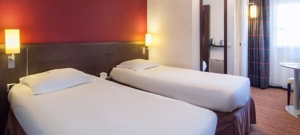 Hotel Kyriad Centre - Parc Des Expositions