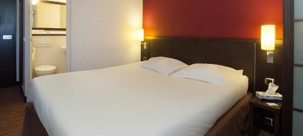 Hotel Kyriad Centre - Parc Des Expositions 3*